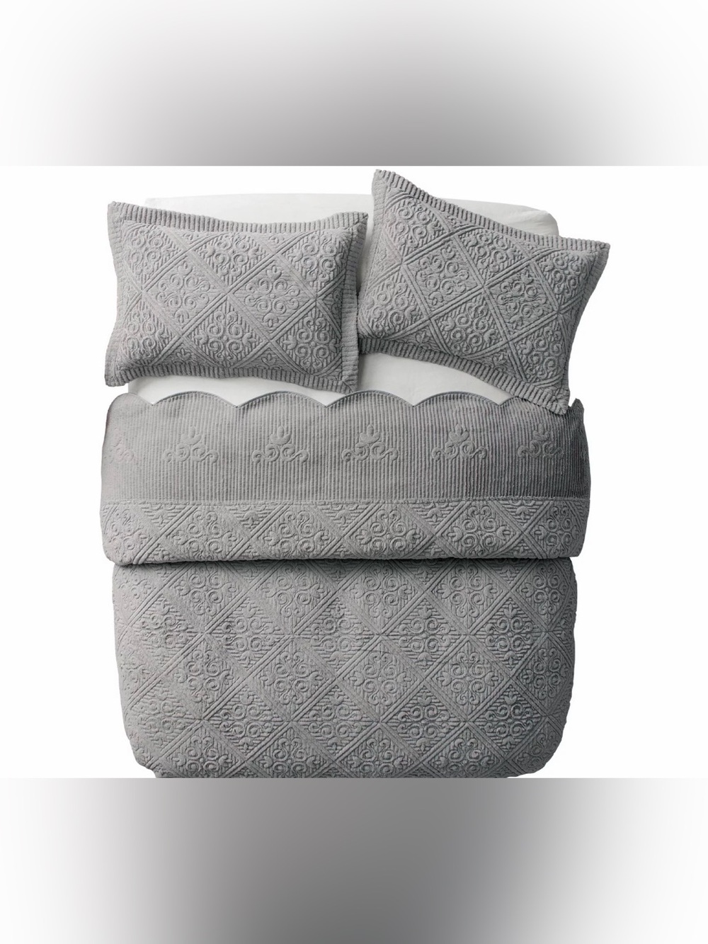 VCNY Home Westland Queen 3pc Plush Bedspread Quilt Set Gray + 2 Shams scalloped